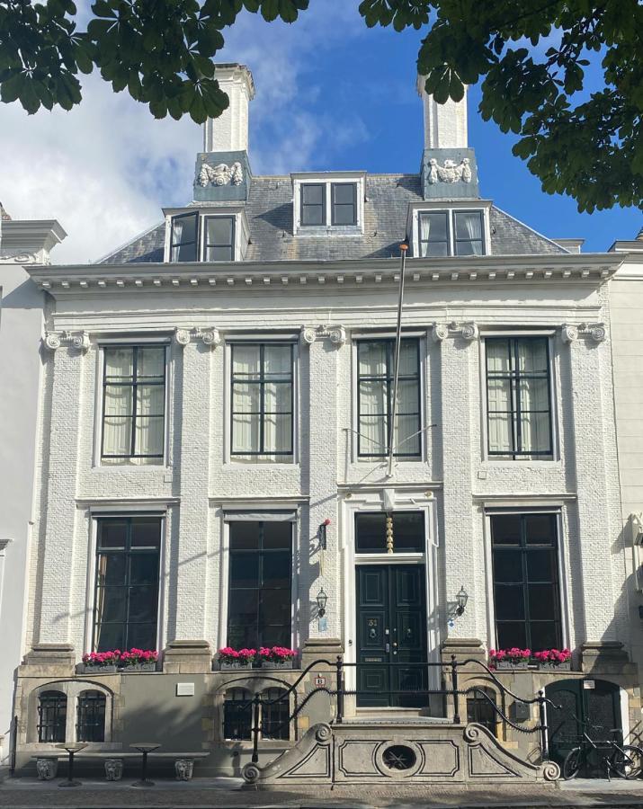 ホテル Logies Aan De Dam ミデルブルグ エクステリア 写真