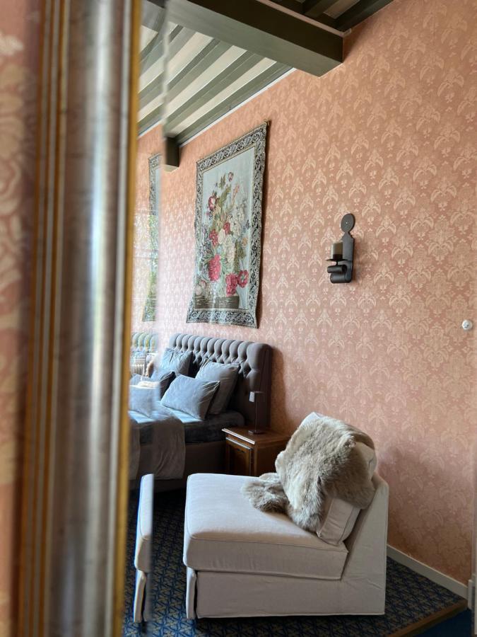 ホテル Logies Aan De Dam ミデルブルグ エクステリア 写真